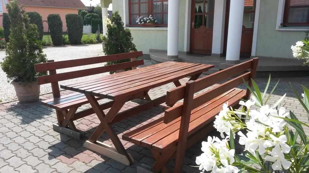 Gitta Apartman Bük Eksteriør bilde